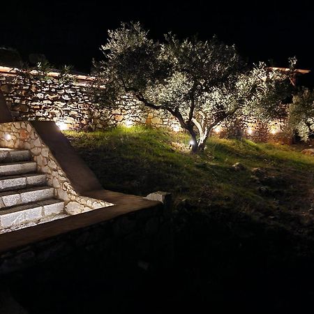Focalion Castle Luxury Suites Pírgos Dhiroú Exterior foto