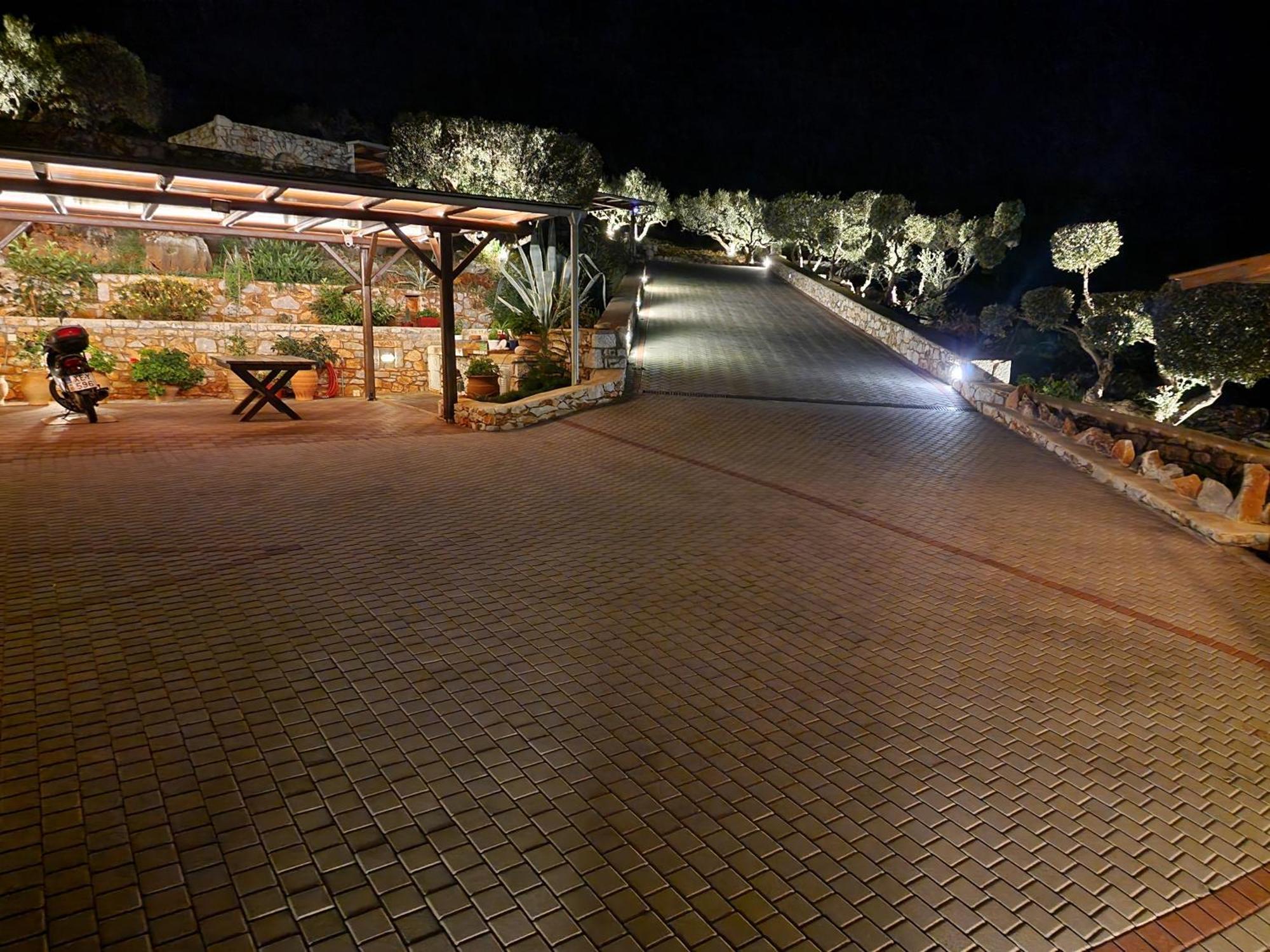 Focalion Castle Luxury Suites Pírgos Dhiroú Exterior foto
