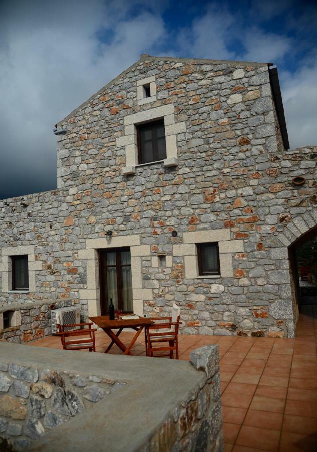 Focalion Castle Luxury Suites Pírgos Dhiroú Exterior foto