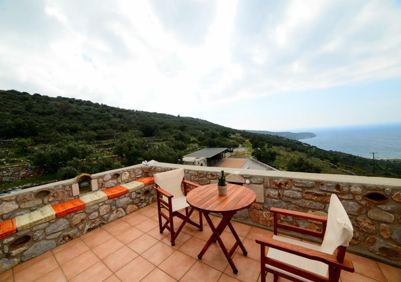 Focalion Castle Luxury Suites Pírgos Dhiroú Exterior foto