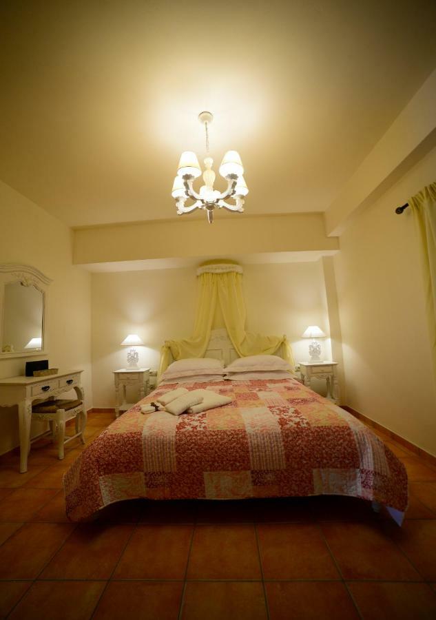 Focalion Castle Luxury Suites Pírgos Dhiroú Exterior foto