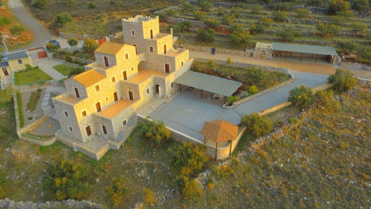Focalion Castle Luxury Suites Pírgos Dhiroú Exterior foto